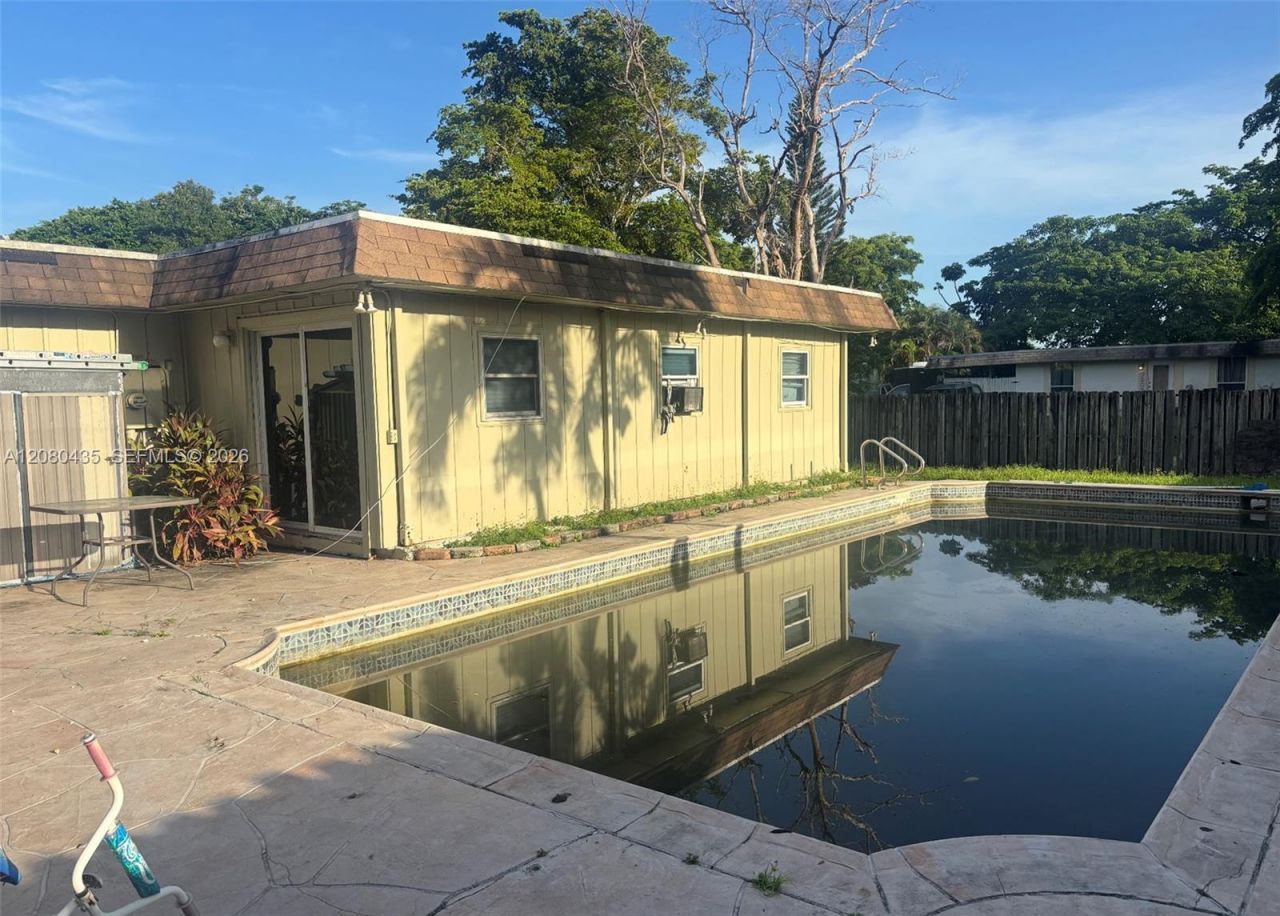 7912 NW 73rd Ave, Tamarac, FL 33321 Photo