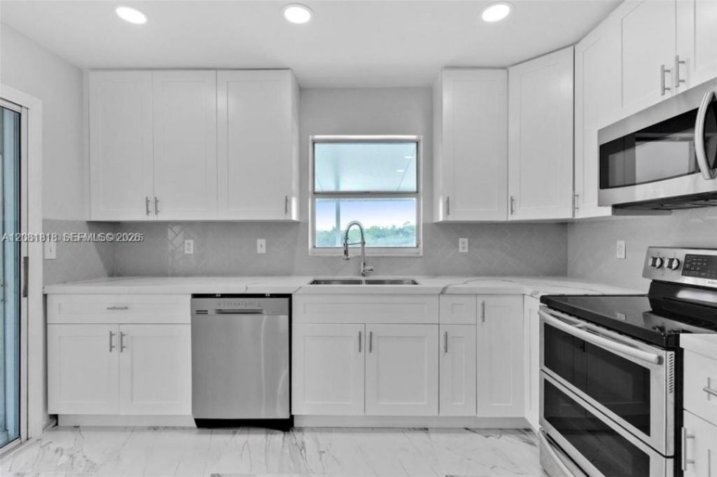 710 SE 22nd Ln, Homestead, FL 33033 Photo