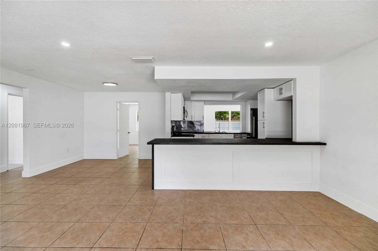7490 NW 23rd St , Sunrise, FL 33313 Photo