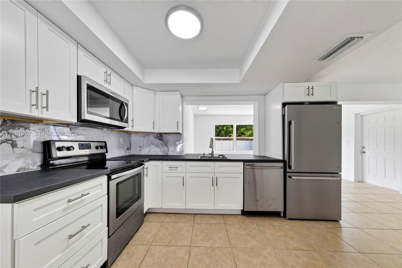 7490 NW 23rd St , Sunrise, FL 33313 Photo