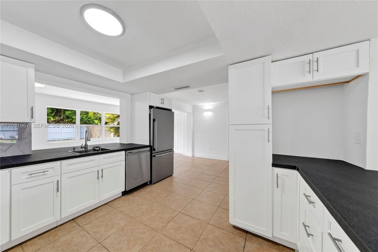 7490 NW 23rd St , Sunrise, FL 33313 Photo