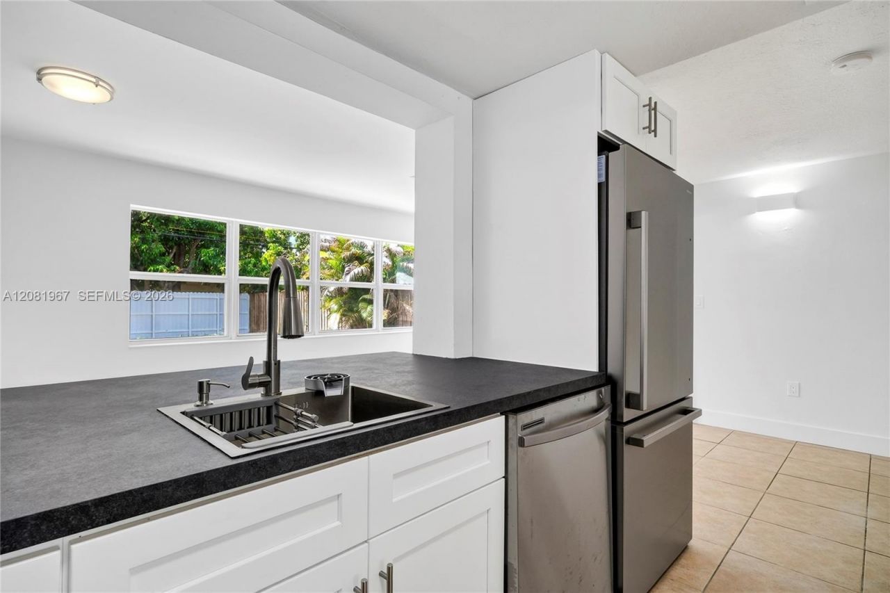 7490 NW 23rd St , Sunrise, FL 33313 Photo