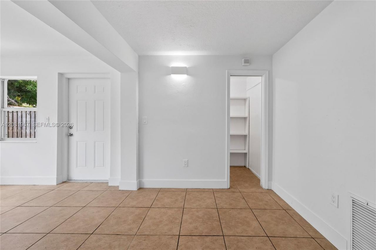 7490 NW 23rd St , Sunrise, FL 33313 Photo