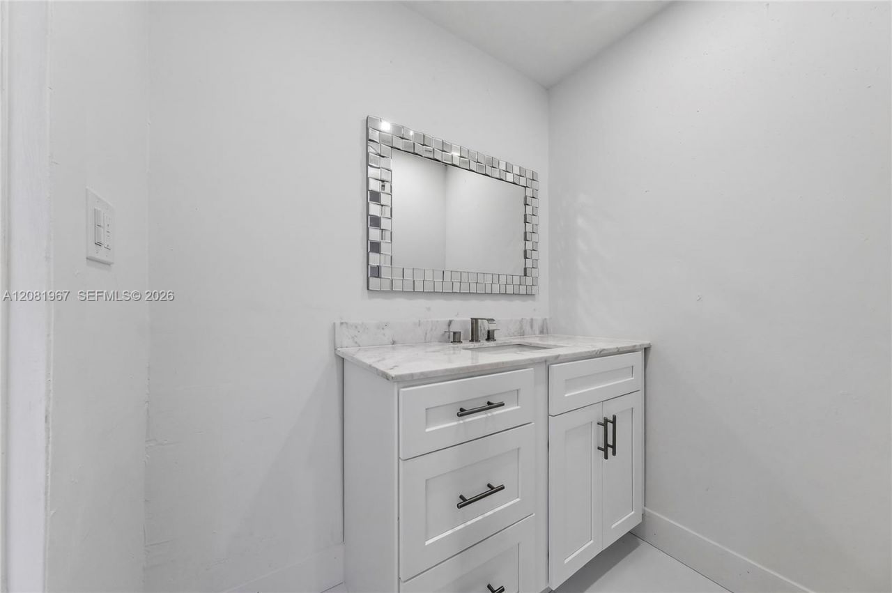7490 NW 23rd St , Sunrise, FL 33313 Photo