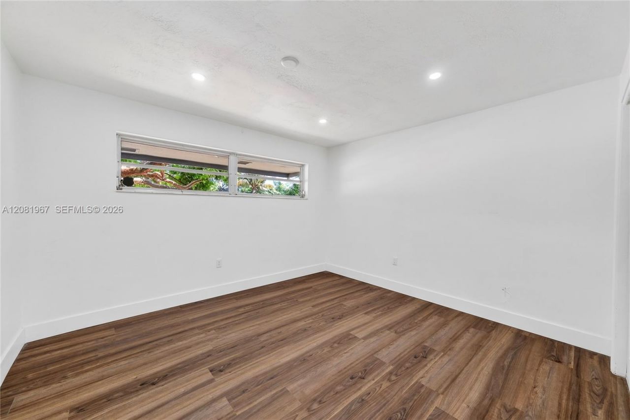 7490 NW 23rd St , Sunrise, FL 33313 Photo