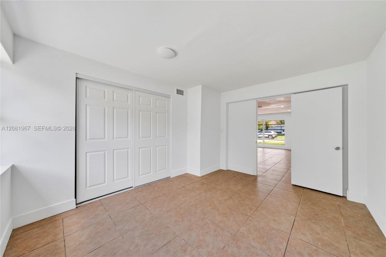 7490 NW 23rd St , Sunrise, FL 33313 Photo