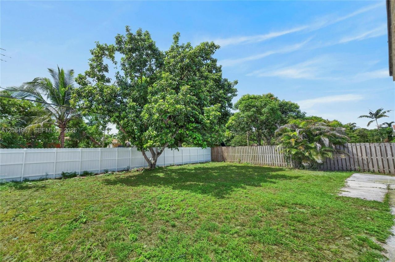 7490 NW 23rd St , Sunrise, FL 33313 Photo
