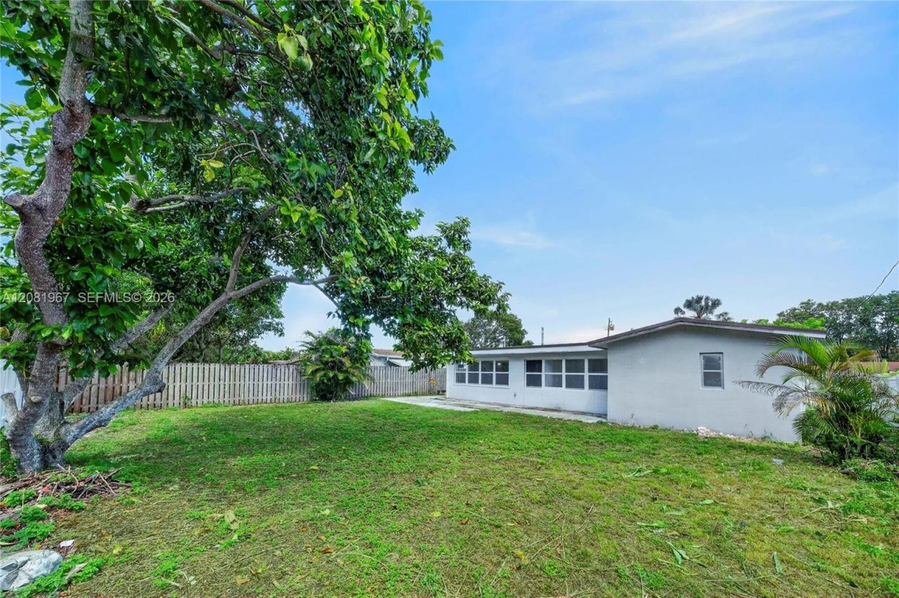 7490 NW 23rd St , Sunrise, FL 33313 Photo