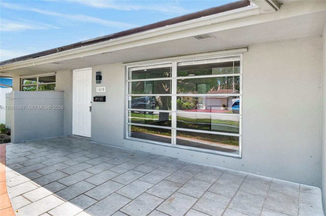 7490 NW 23rd St , Sunrise, FL 33313 Photo