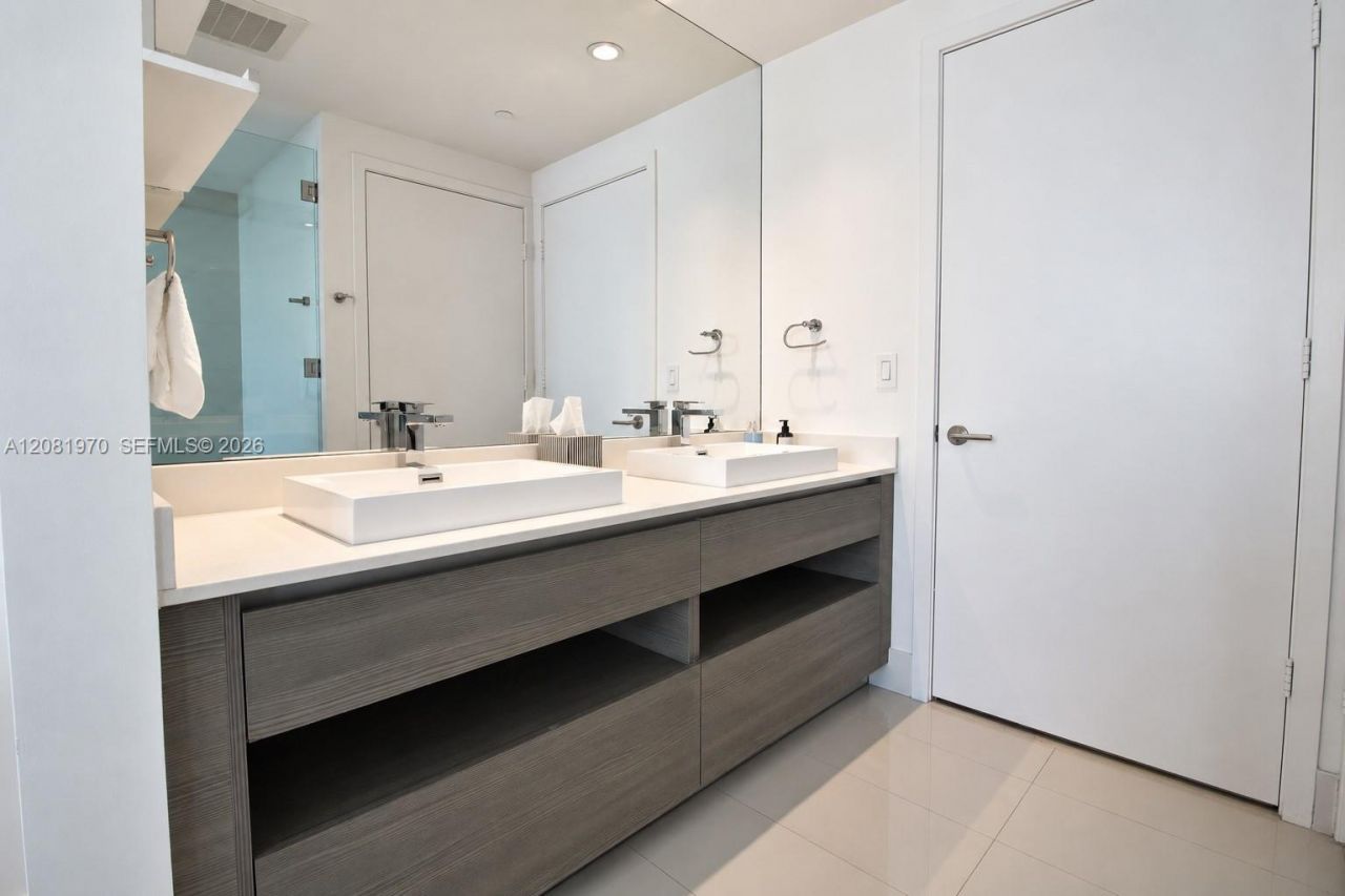 460 NE 28th St , Unit 2806, Miami, FL 33137 Photo