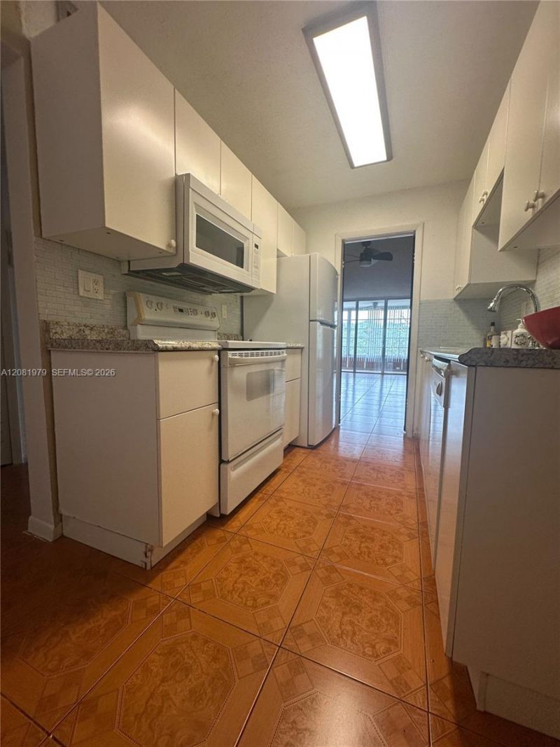 3001 NW 48th Ave, Unit 444, Lauderdale Lakes, FL 33313 Photo