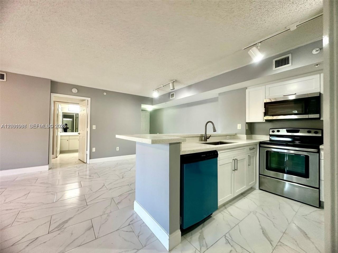 2620 S University Dr, Unit 105, Davie, FL 33328 Photo