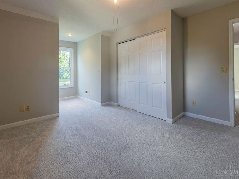 1990 Miles Road, Springfield Township, OH 45231 Photo 13