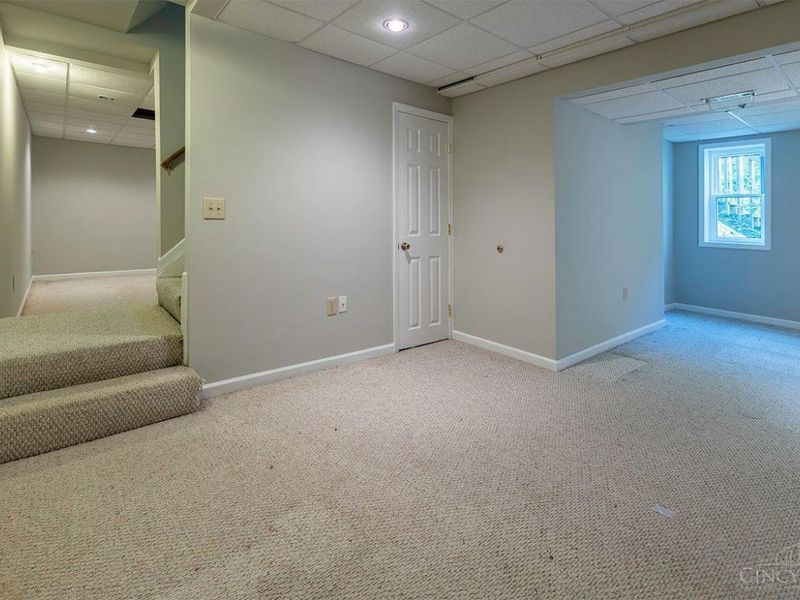 1990 Miles Road, Springfield Township, OH 45231 Photo 14
