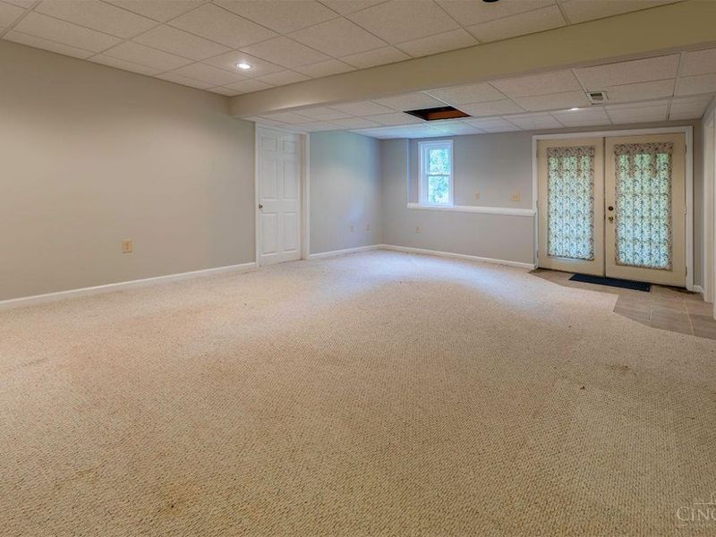 1990 Miles Road, Springfield Township, OH 45231 Photo 15