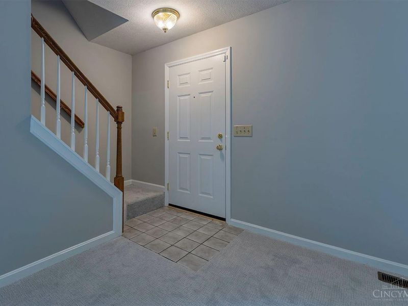 1990 Miles Road, Springfield Township, OH 45231 Photo 4
