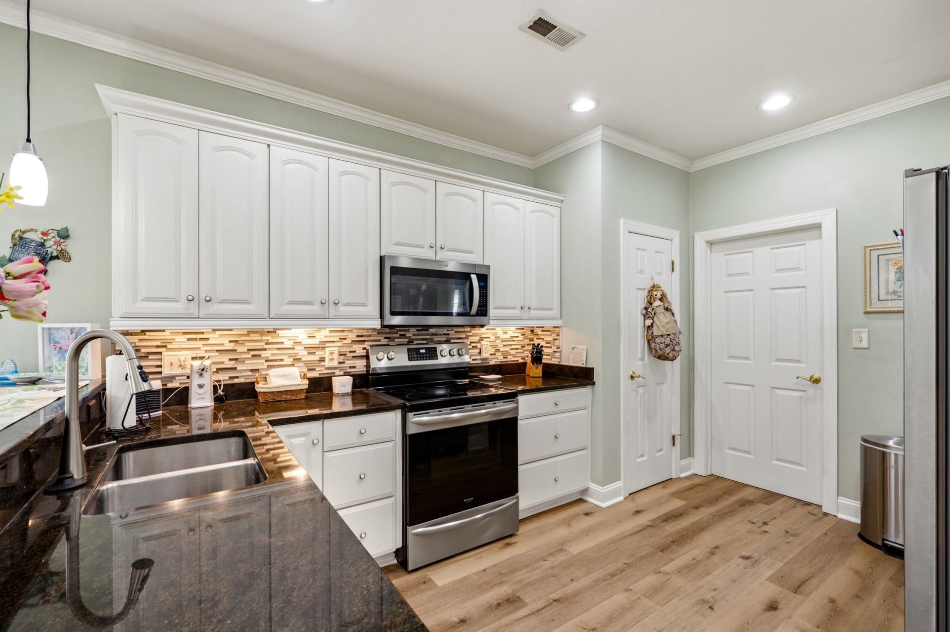 4390 Saint Annes Ct.  Photo 11
