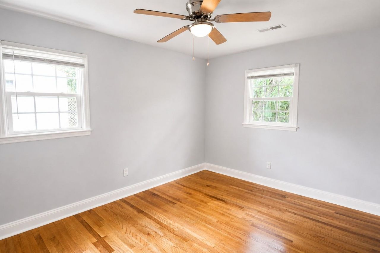 329 Bayview Ave. Photo 16