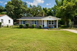 329 Bayview Ave. photo 4