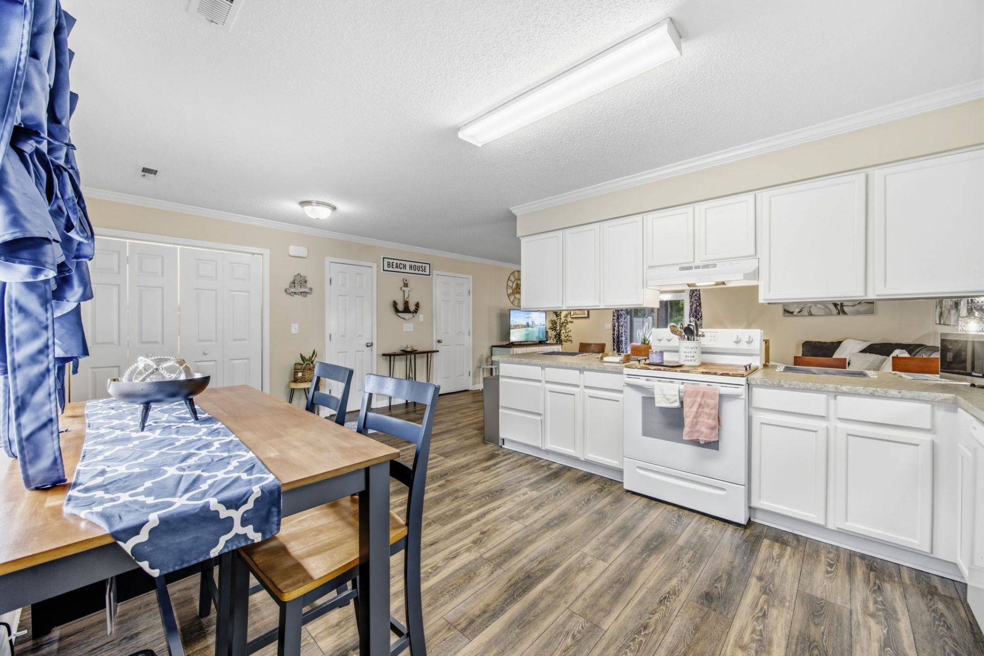 4604 Lomax Ct.  Photo 10