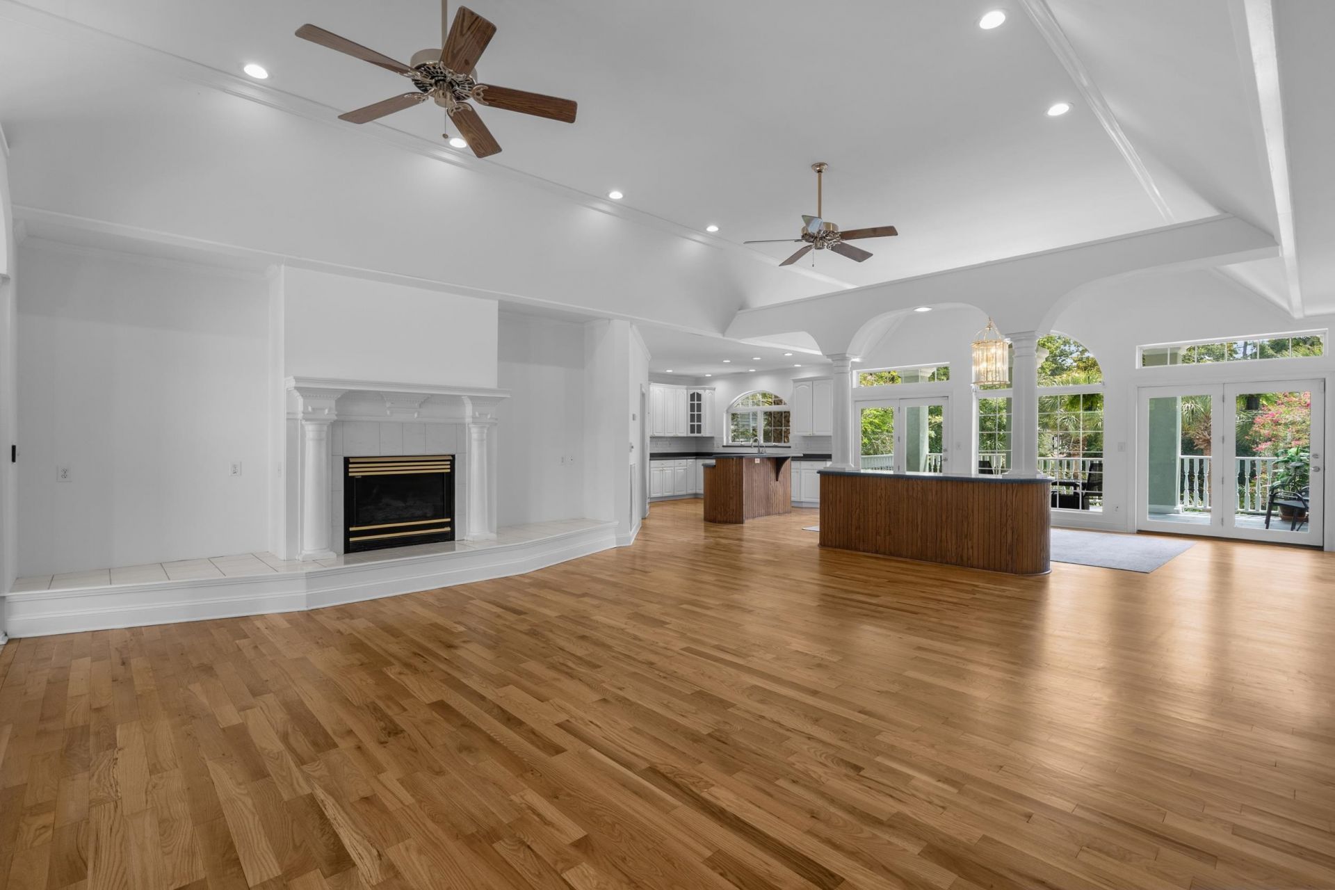4907 Woodview Ln. Photo 4