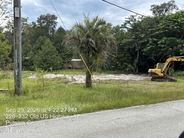 237 OLD HIGHWAY 17, Pomona Park, FL 32181