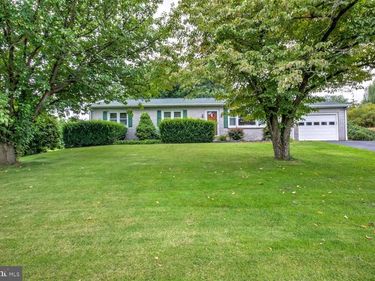 720 MEADOW DRIVE , HONEY BROOK, PA 19344