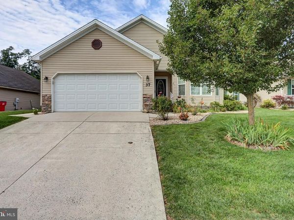 37 COLONIAL COURT , SHIPPENSBURG, PA 17257