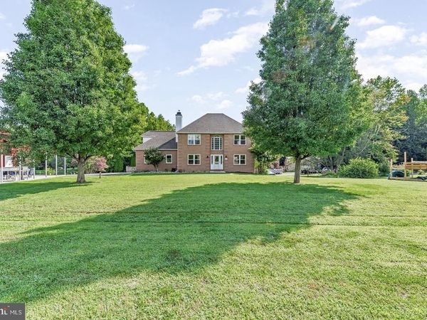 1601 MEADOW OAKS LANE , HUNTINGTOWN, MD 20639