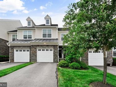 205 ELLA LANE, CONSHOHOCKEN, PA 19428
