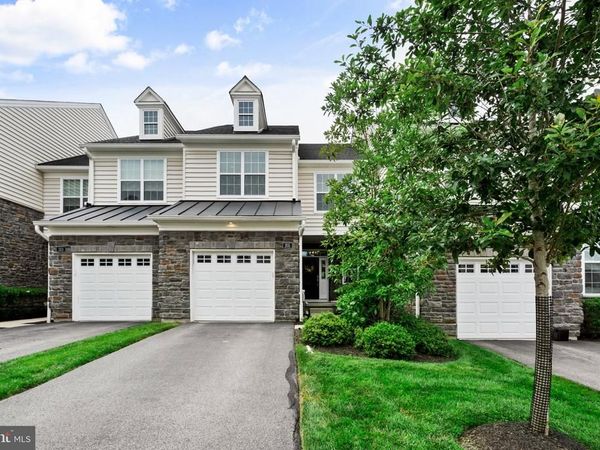 205 ELLA LANE , CONSHOHOCKEN, PA 19428