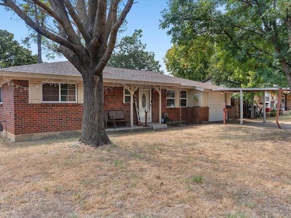 7228 Nosilla Street, Fort Worth, TX 76112