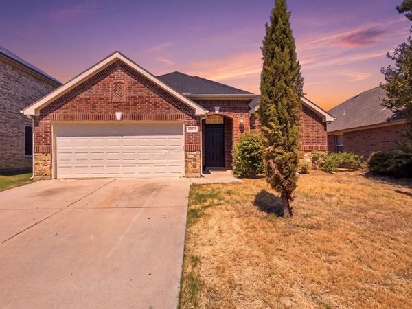 10013 Daly Drive, Hurst, TX 76053