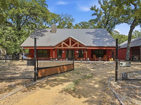 1404 Grove Drive, West Tawakoni, TX 75474