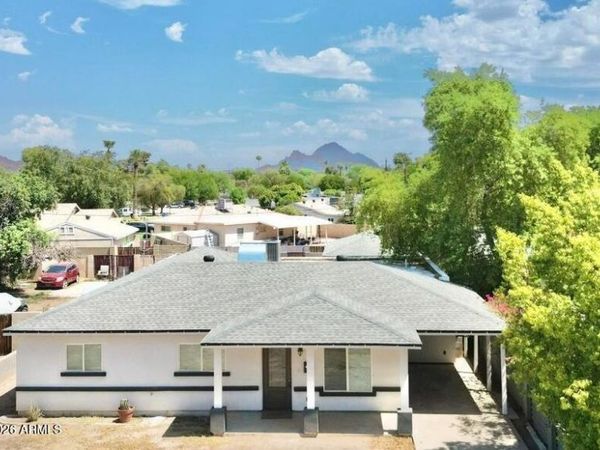 5211 N 8TH Place, Phoenix, AZ 85014