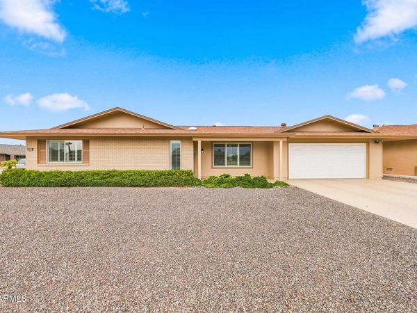 18402 N 95th Avenue, Sun City, AZ 85373
