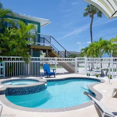 210 Dakota Ave, Fort Myers Beach, FL 33931 Photo