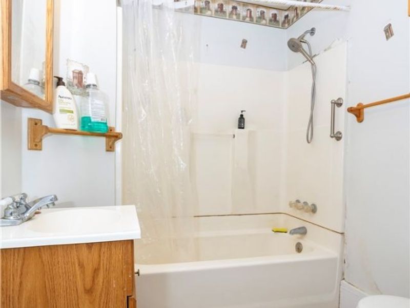 365 E Adams Street, Millersburg, OH 44654 Photo 14