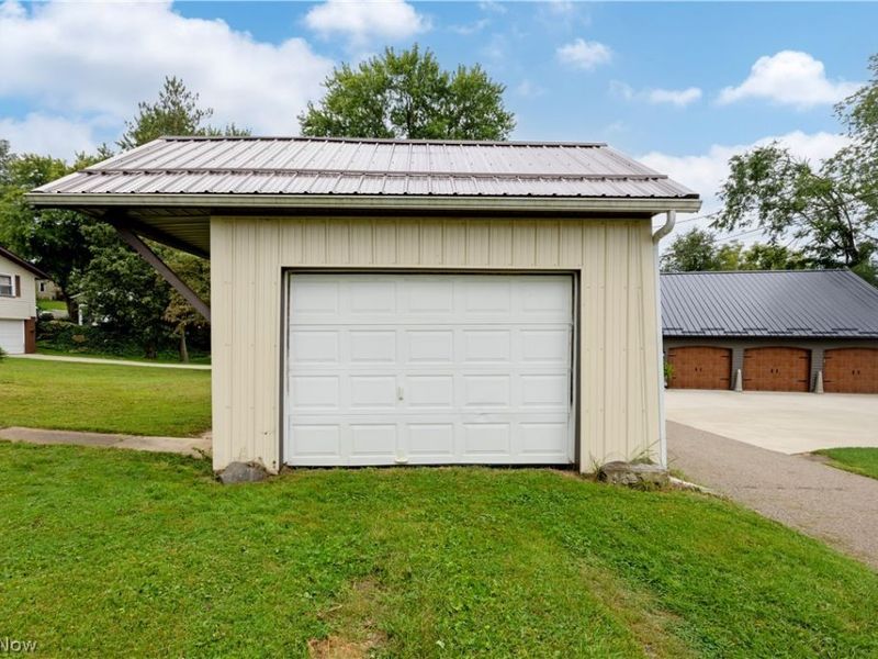 365 E Adams Street, Millersburg, OH 44654 Photo 2