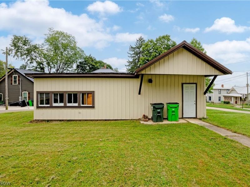 365 E Adams Street, Millersburg, OH 44654 Photo 5