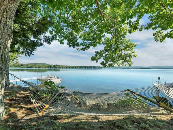 8 Shady Lane, Wolfeboro, NH 03894