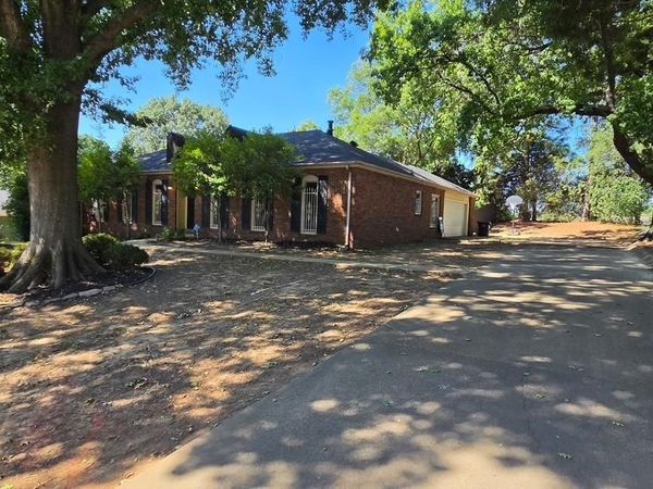 2109 Indian Trails Street, Jonesboro, AR 72401