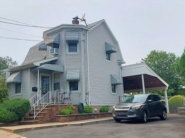 3 Linden Ave, Elmwood Park, NJ 07407