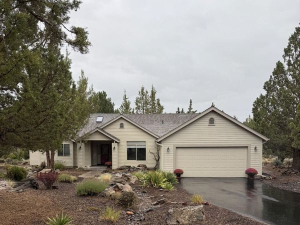 1230 Mourning Dove Court, Redmond, OR 97756