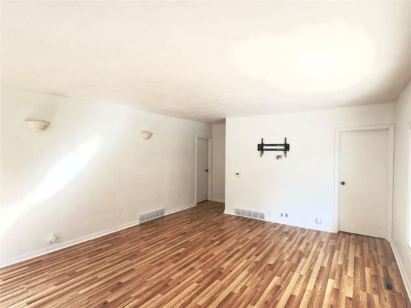 603 Creston Avenue, Des Moines, IA 50315