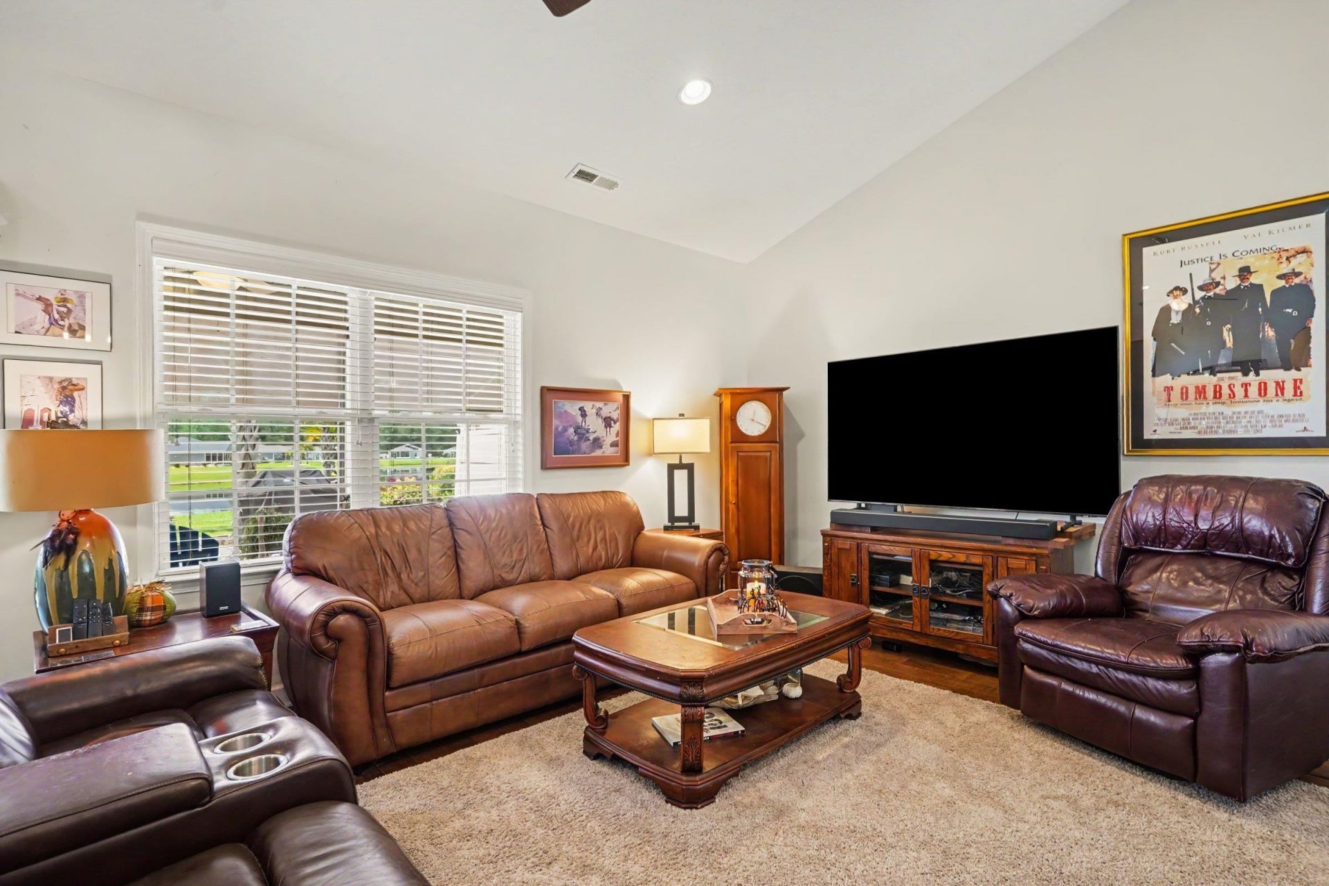 426 Carrick Loop  Photo 4