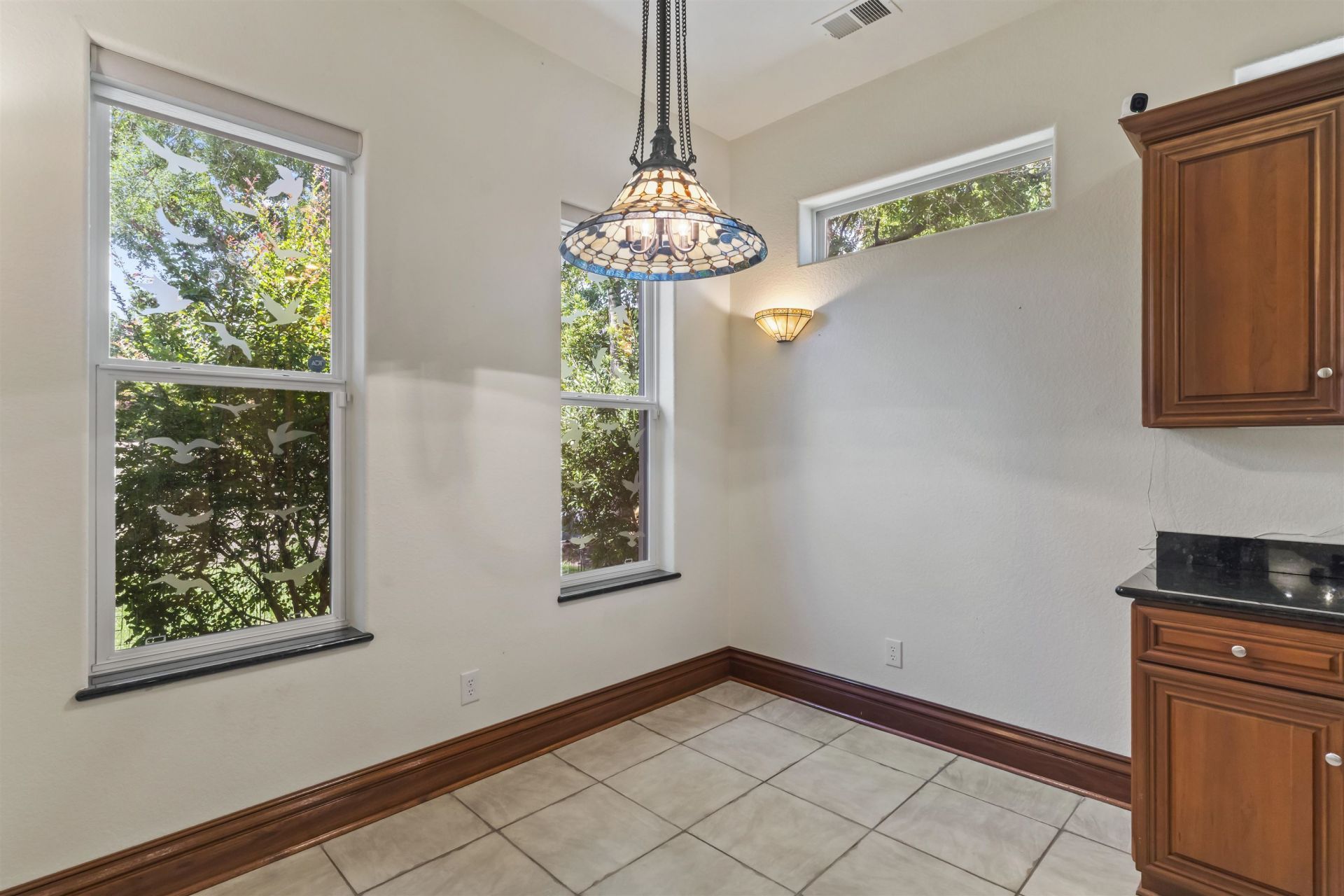 676 Esperia Ln. Photo 27