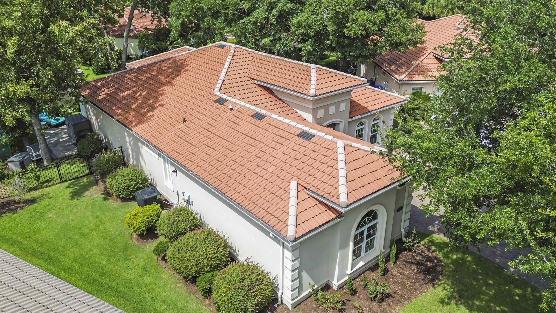 676 Esperia Ln. Photo 40