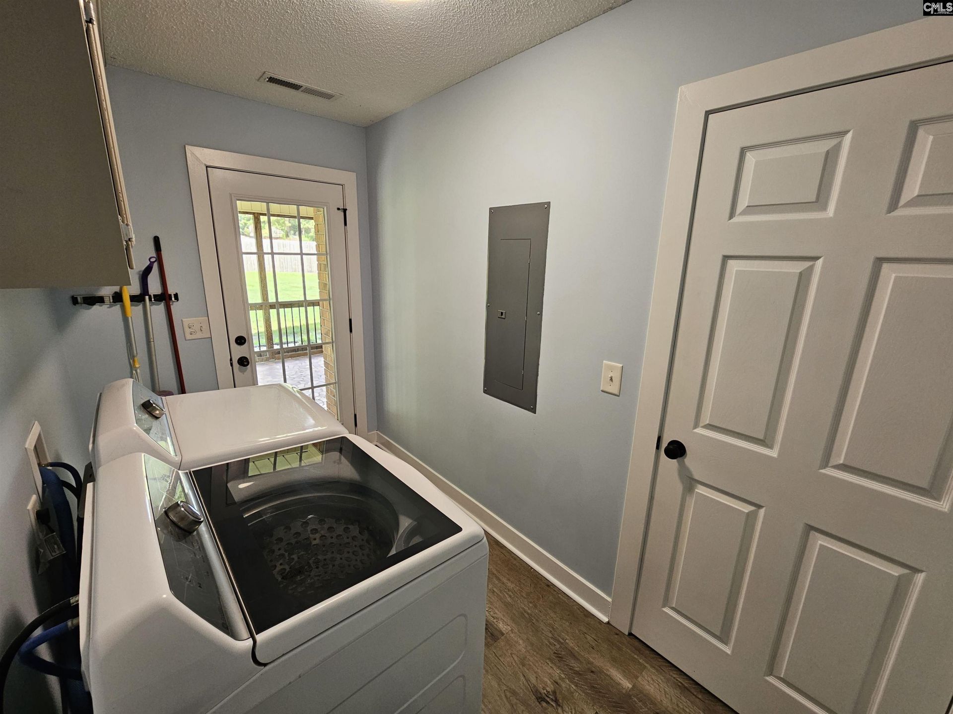 1035 Waterway Drive Photo 13