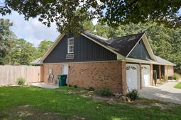 1035 Waterway Drive photo 4